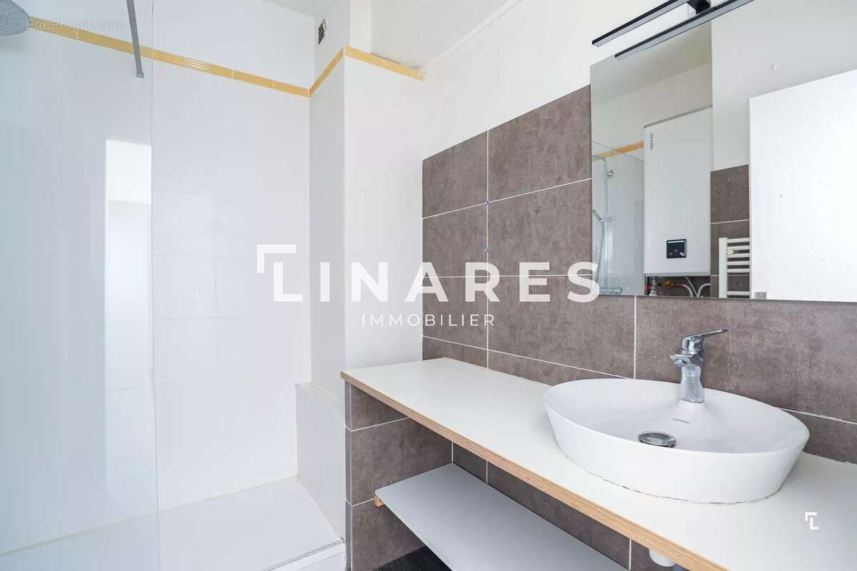 Appartement à MARSEILLE-8E