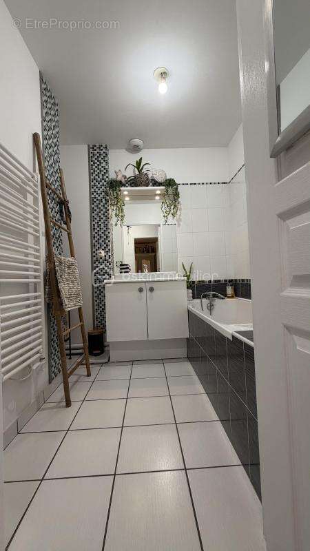 Appartement à POLLIONNAY