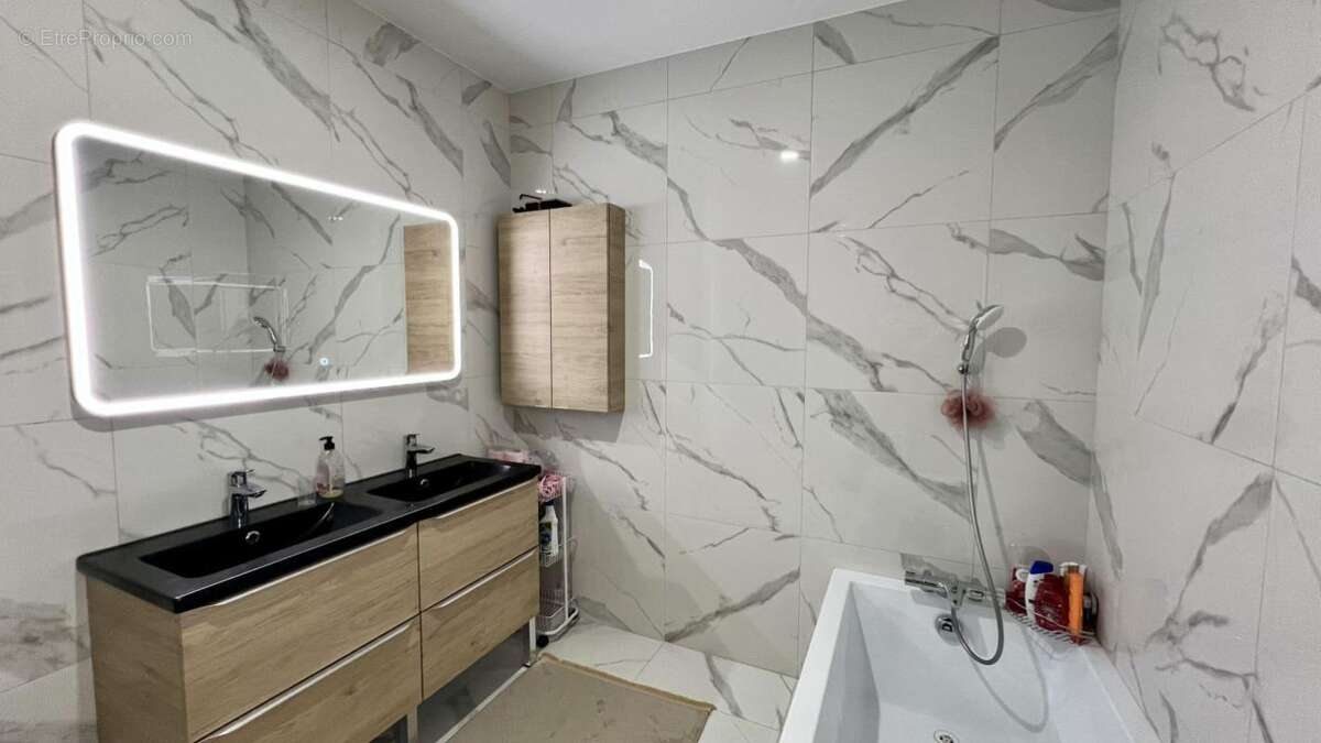 Maison à CORNEILHAN