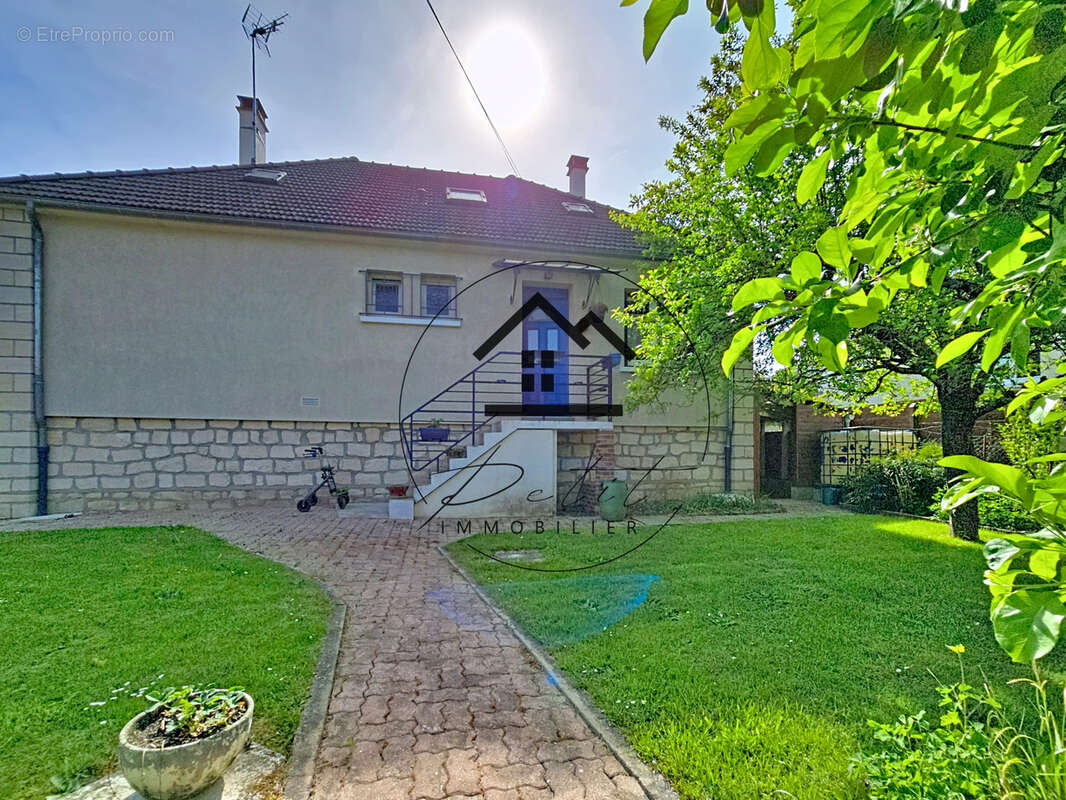 Maison à BALAGNY-SUR-THERAIN