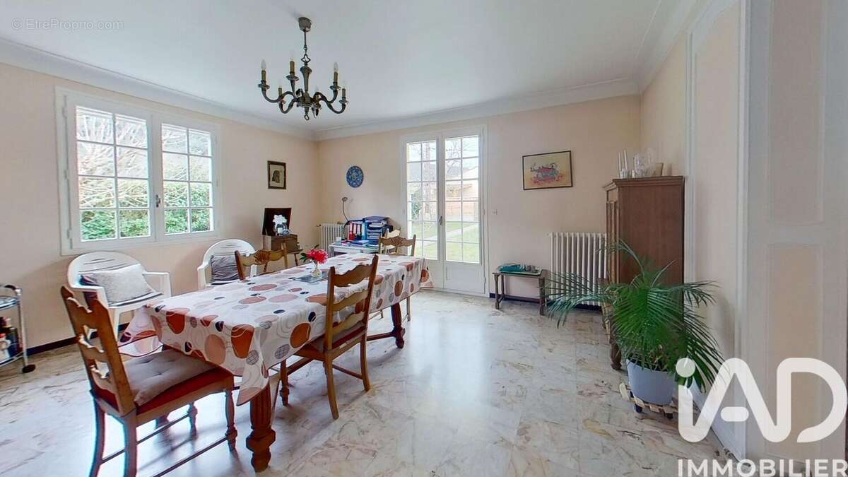 Photo 3 - Maison à REYNES