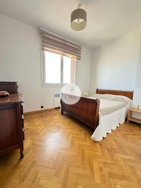 Appartement à MARSEILLE-6E