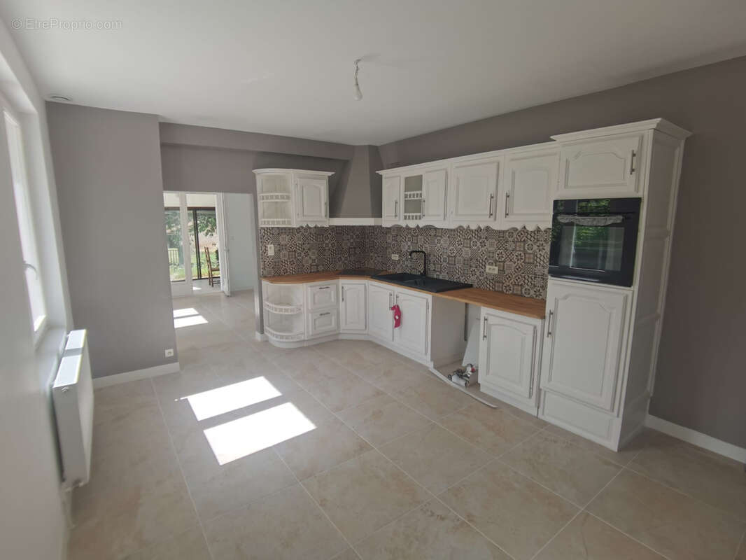 Maison à CHASSENEUIL-SUR-BONNIEURE