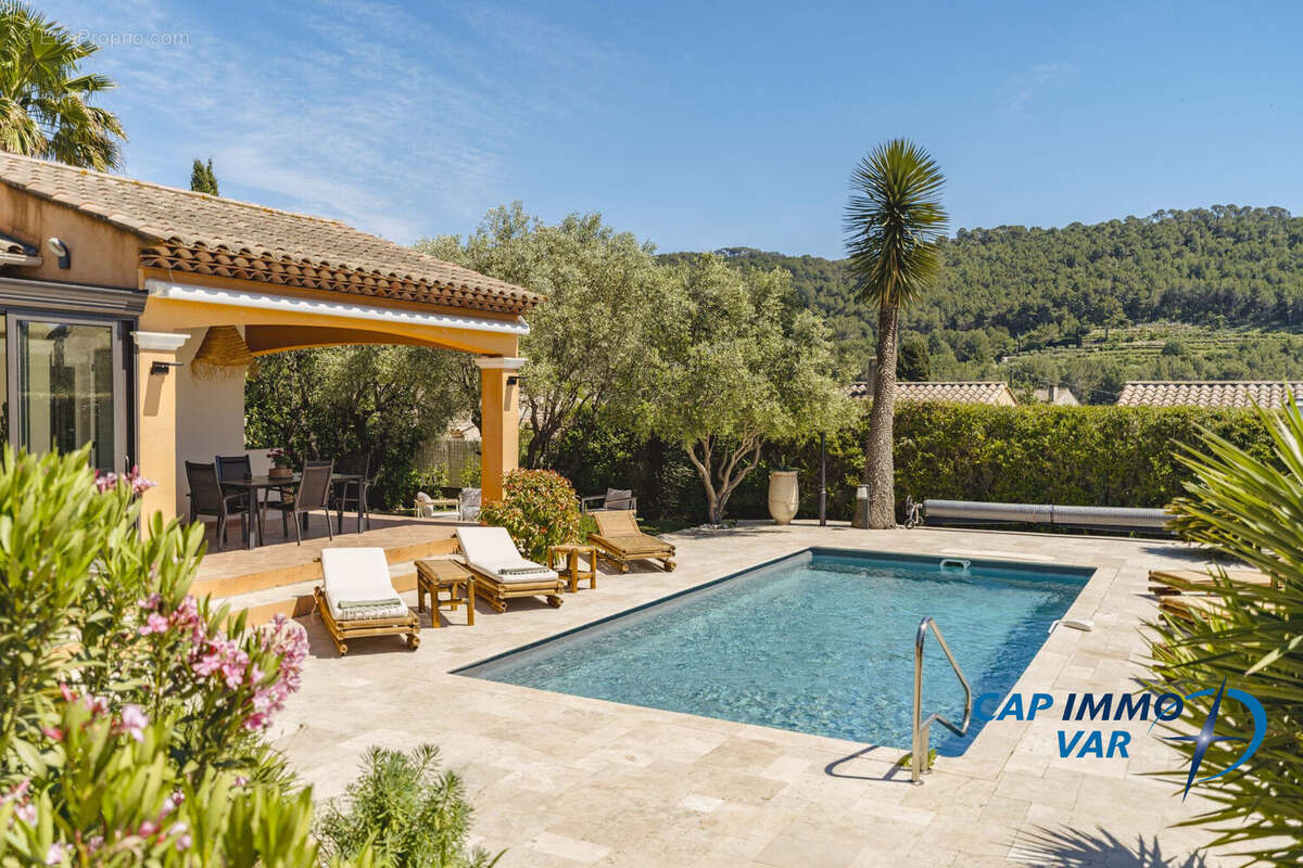 Maison à LE CASTELLET