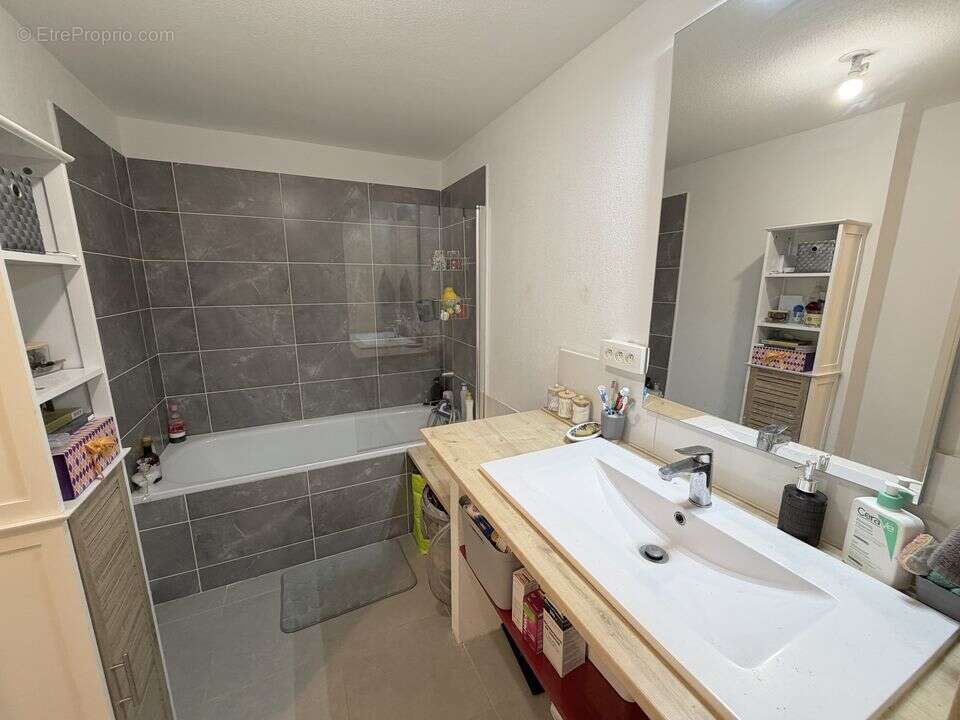Appartement t4 de 79m² / dernier etage / balcon / double place - photo 10