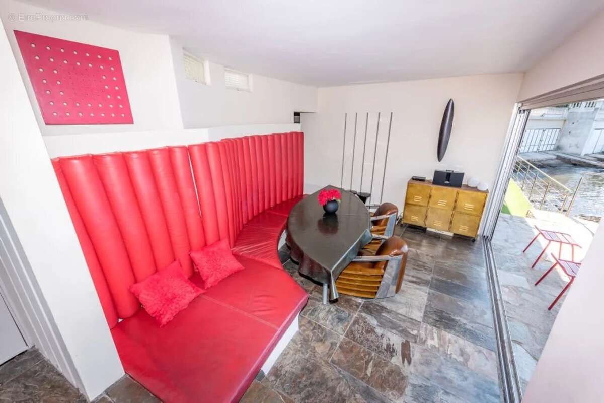 Maison à ROQUEBRUNE-SUR-ARGENS