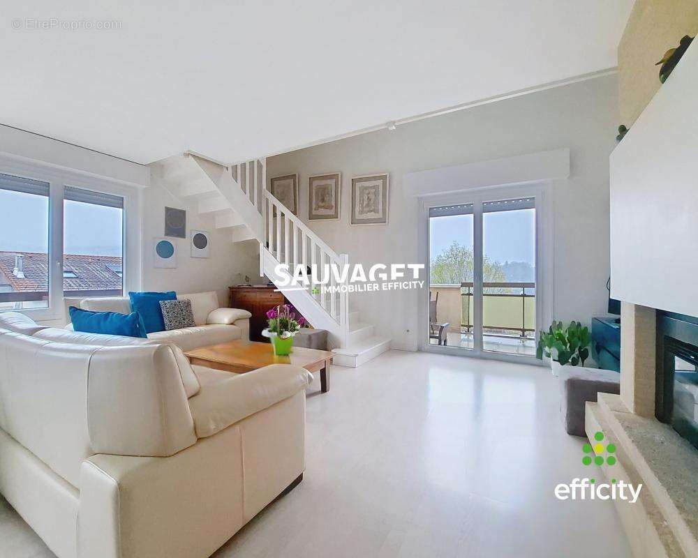 Appartement à REIGNIER