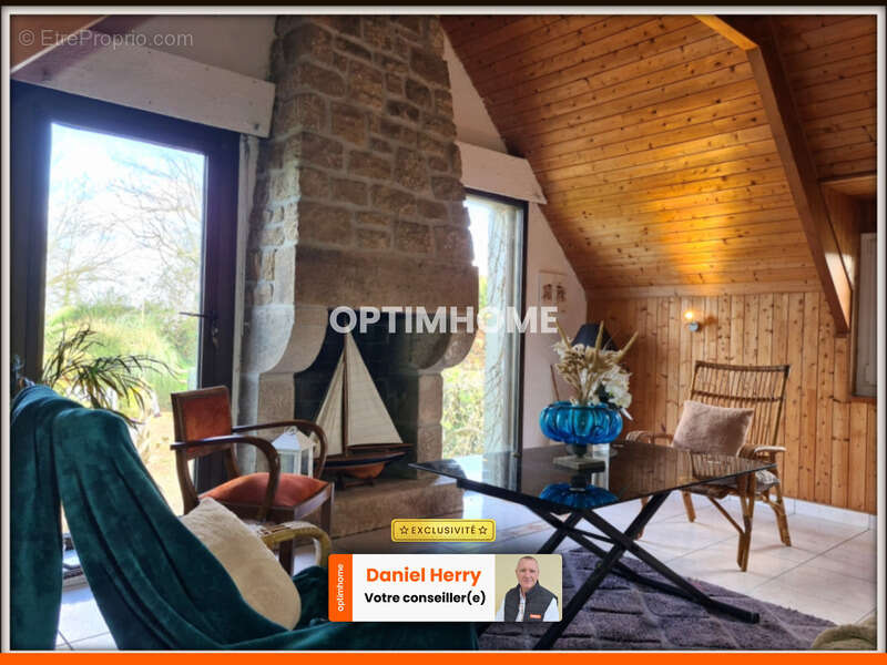 Maison à PLOUGOURVEST