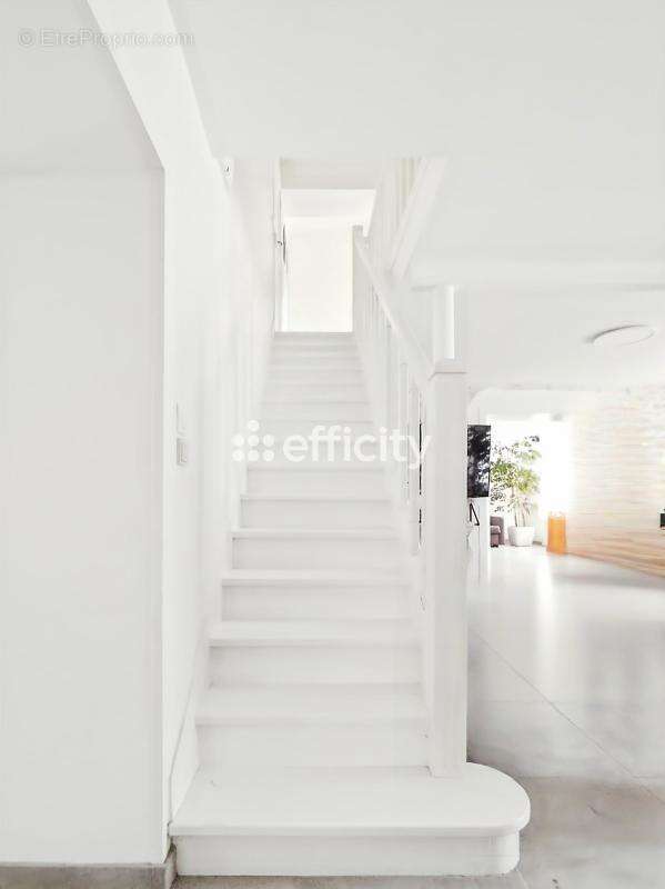 Maison 160 m² à Aigrefeuille-D'aunis  - photo 6