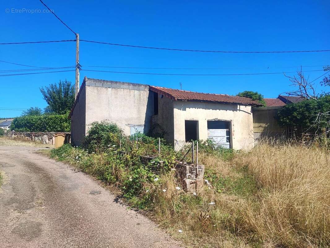 Maison à CHISSEY-EN-MORVAN