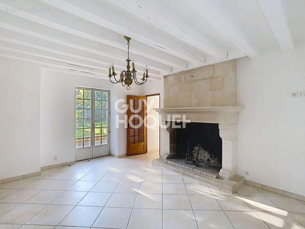 Maison à FRESNOY-LA-RIVIERE