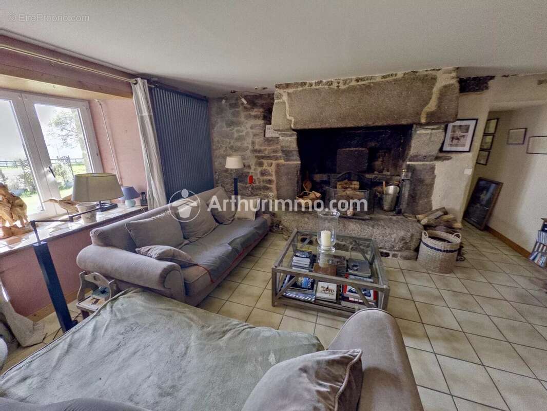 Maison à KERGRIST-MOELOU