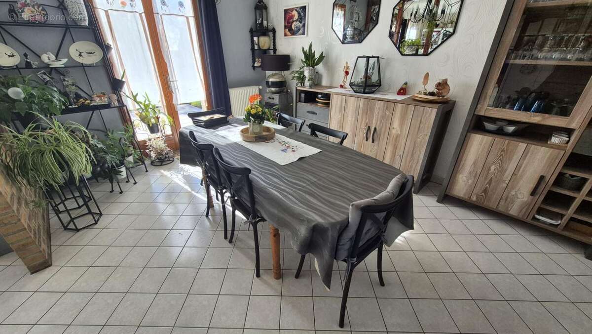 Maison à LA SUZE-SUR-SARTHE