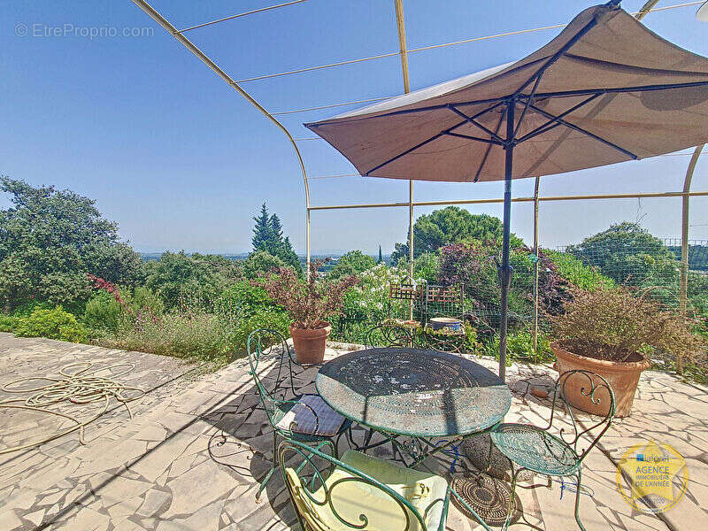 Maison à SAUVETERRE