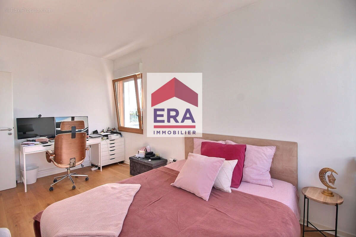 Appartement à L'ILE-SAINT-DENIS