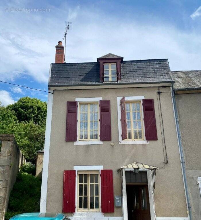 Maison à SAINT-SAULGE