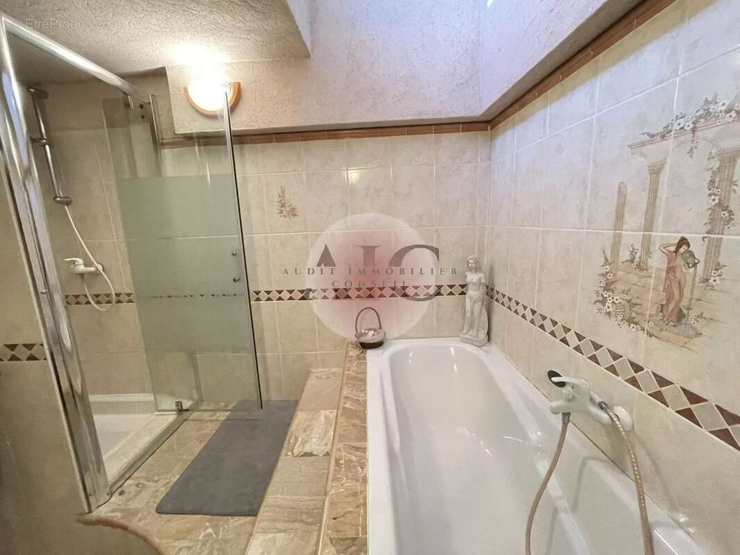 Appartement 96 m² à Seillans  - photo 7
