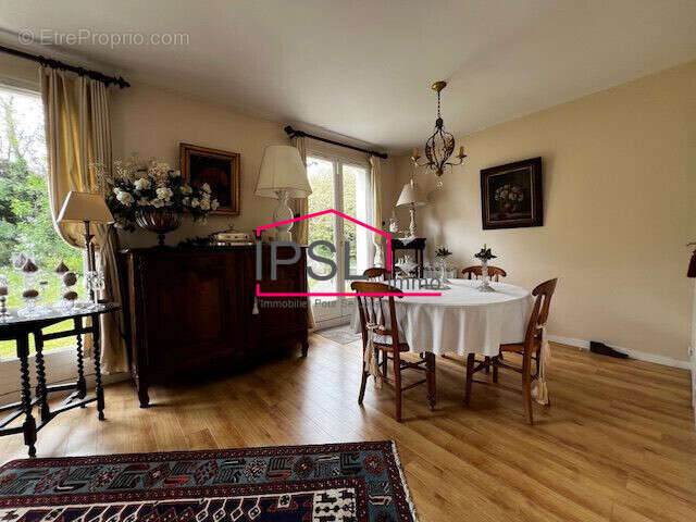 Maison 160 m² à Rubelles  - photo 4