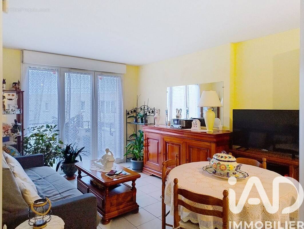 Photo 1 - Appartement à COMBS-LA-VILLE