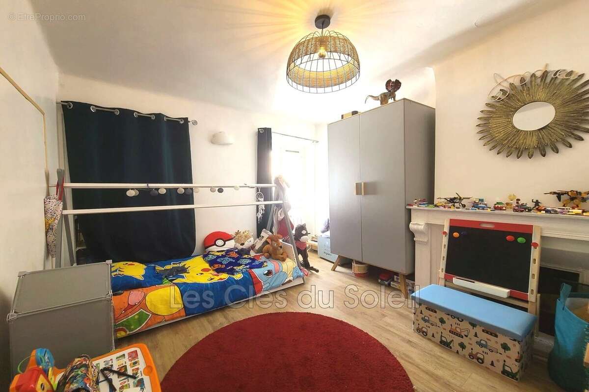 Appartement à CUERS