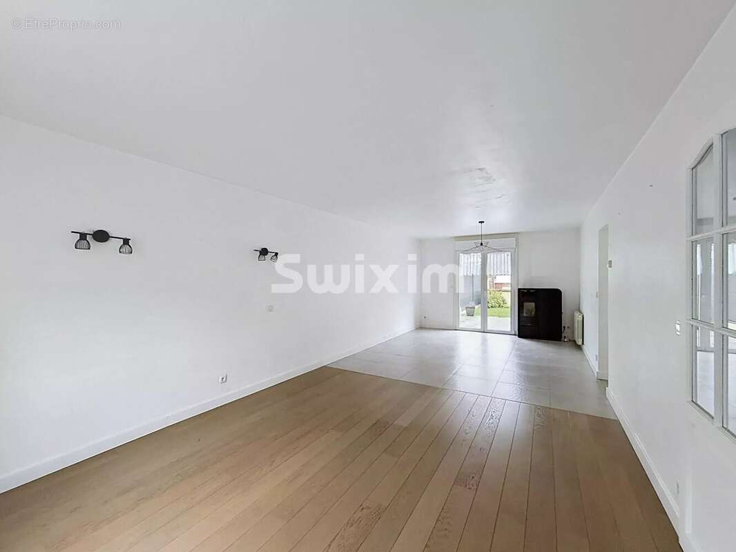 Wattrelos – Maison lumineuse avec jardin, garage et 4 chambres - photo 4