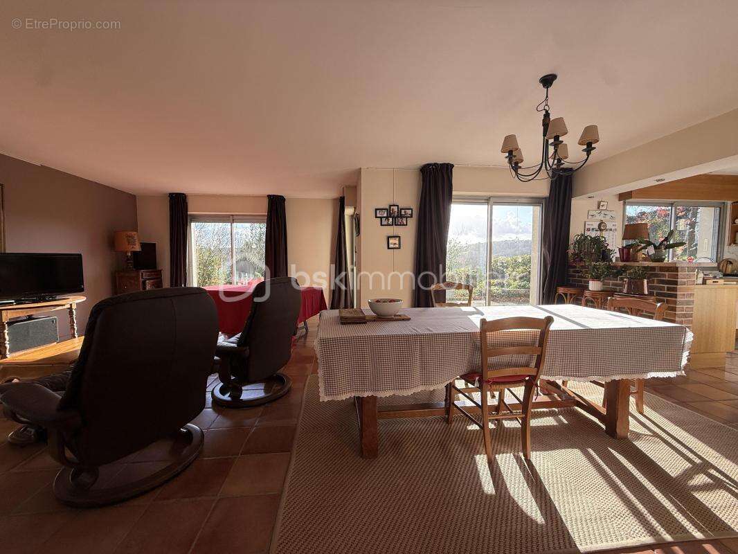 Maison à PONT-L'EVEQUE