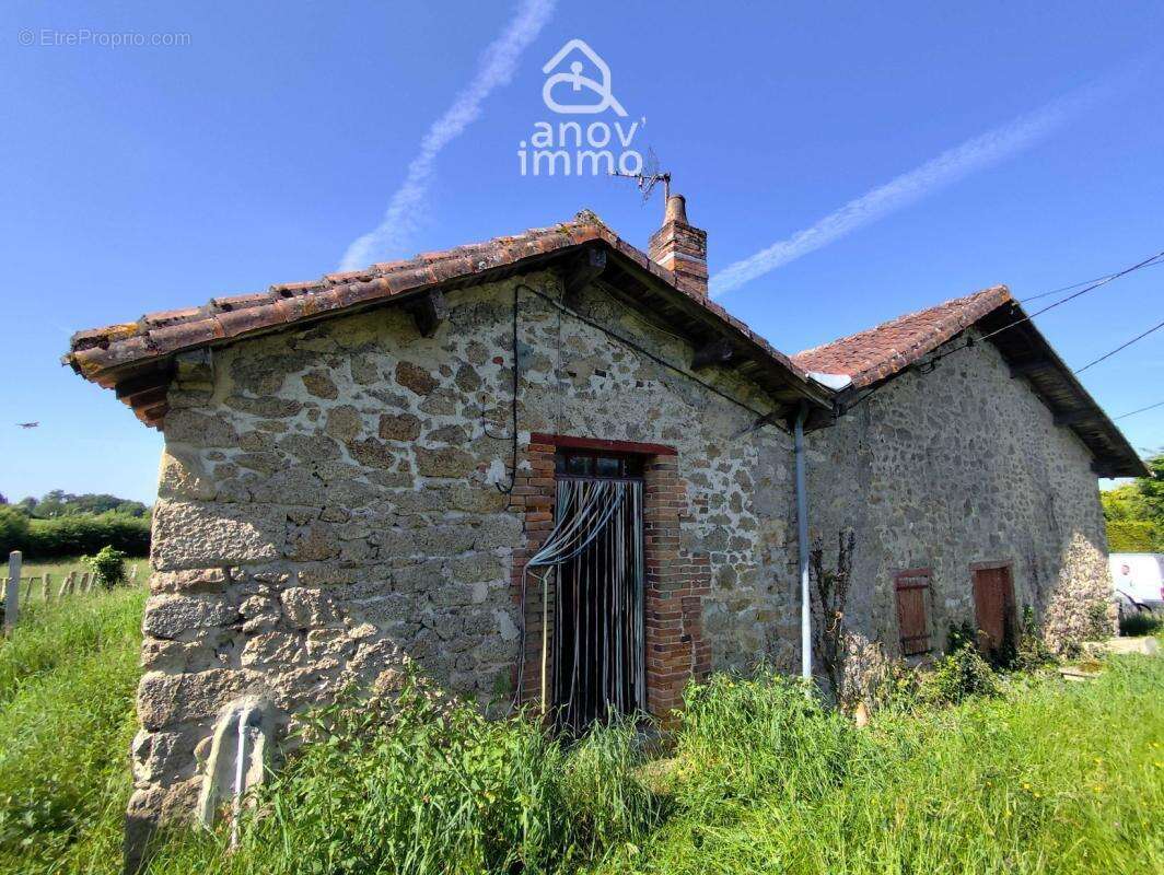 Ensemble immobilier en pierre de taille   Opportunité rare à - photo 10