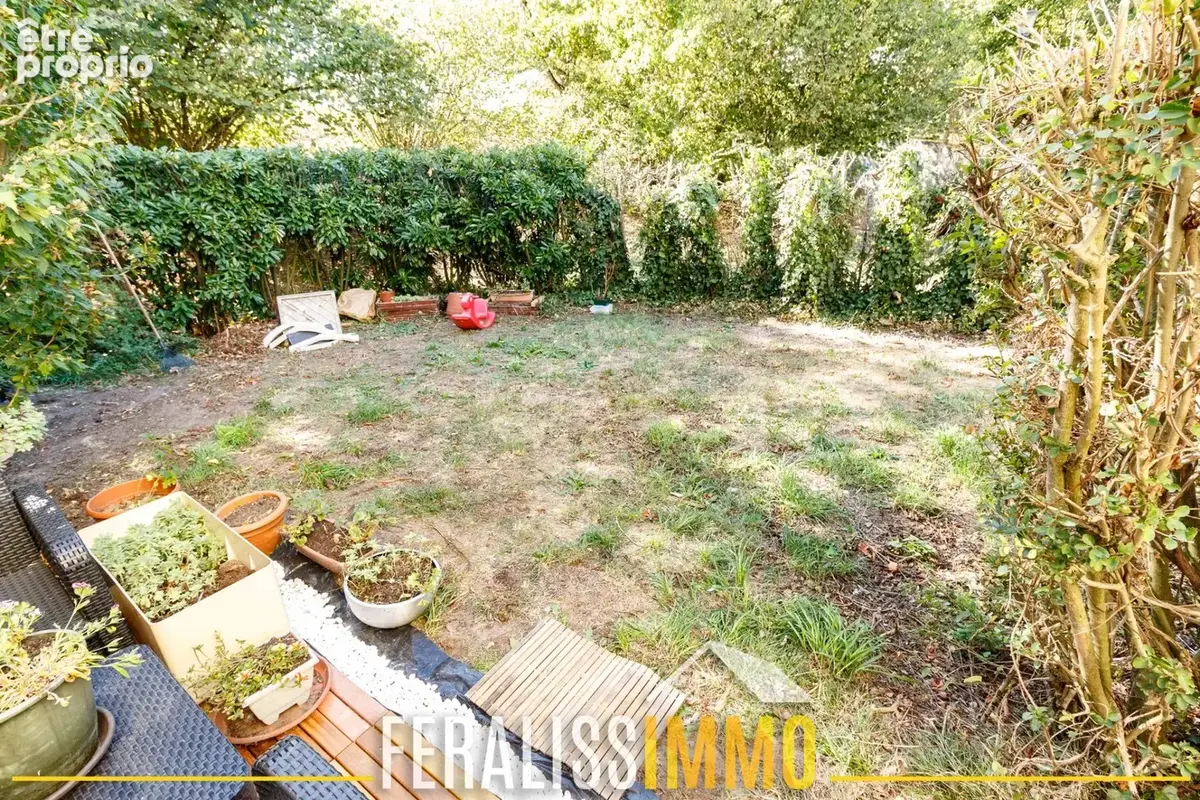 Appartement F4 avec jardin privatif et box ! - photo 11