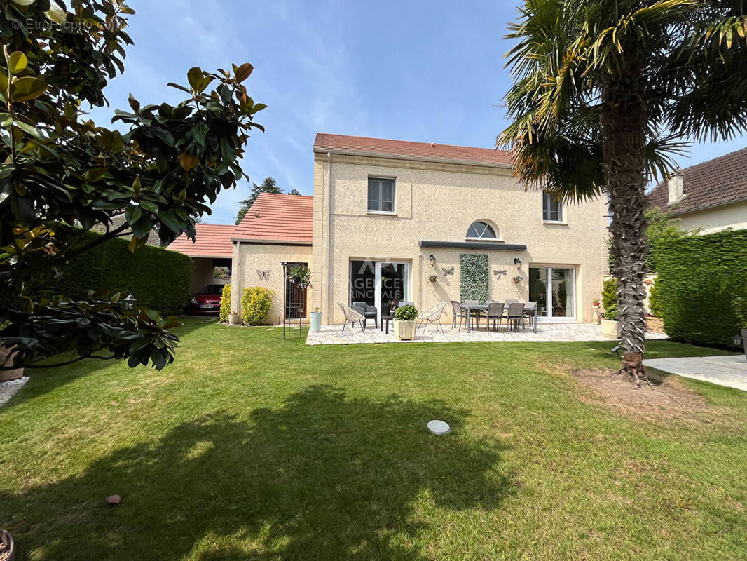 Maison à PONTOISE