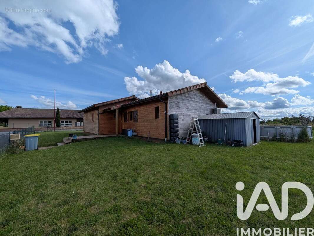 Maison 93 m² à Sainte-Gemme  - photo 2