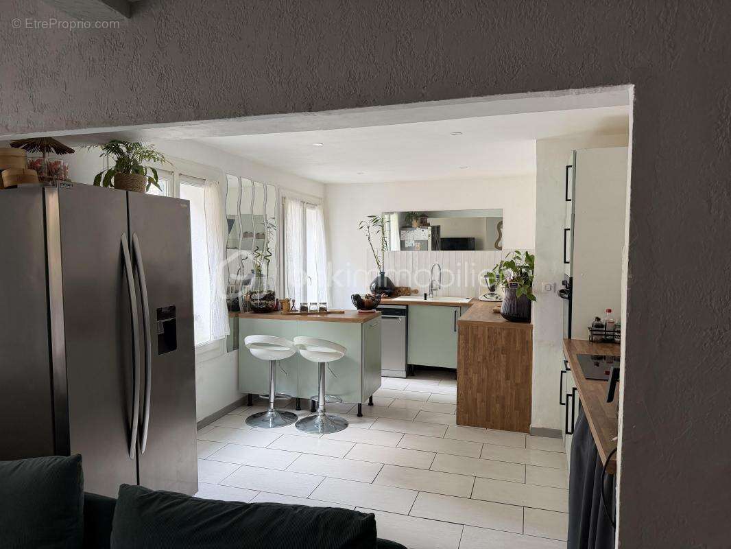 Maison à LA ROQUEBRUSSANNE