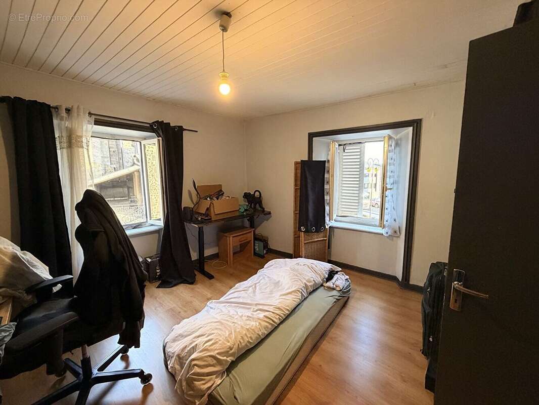 Appartement à NEUVEGLISE
