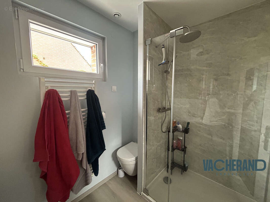 Maison 130 m² à Ennetieres-En-Weppes  - photo 7