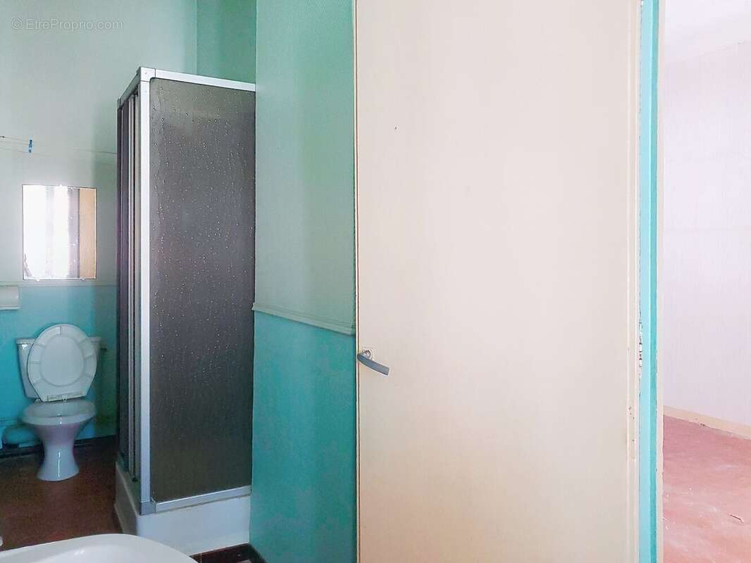Appartement à LAMALOU-LES-BAINS