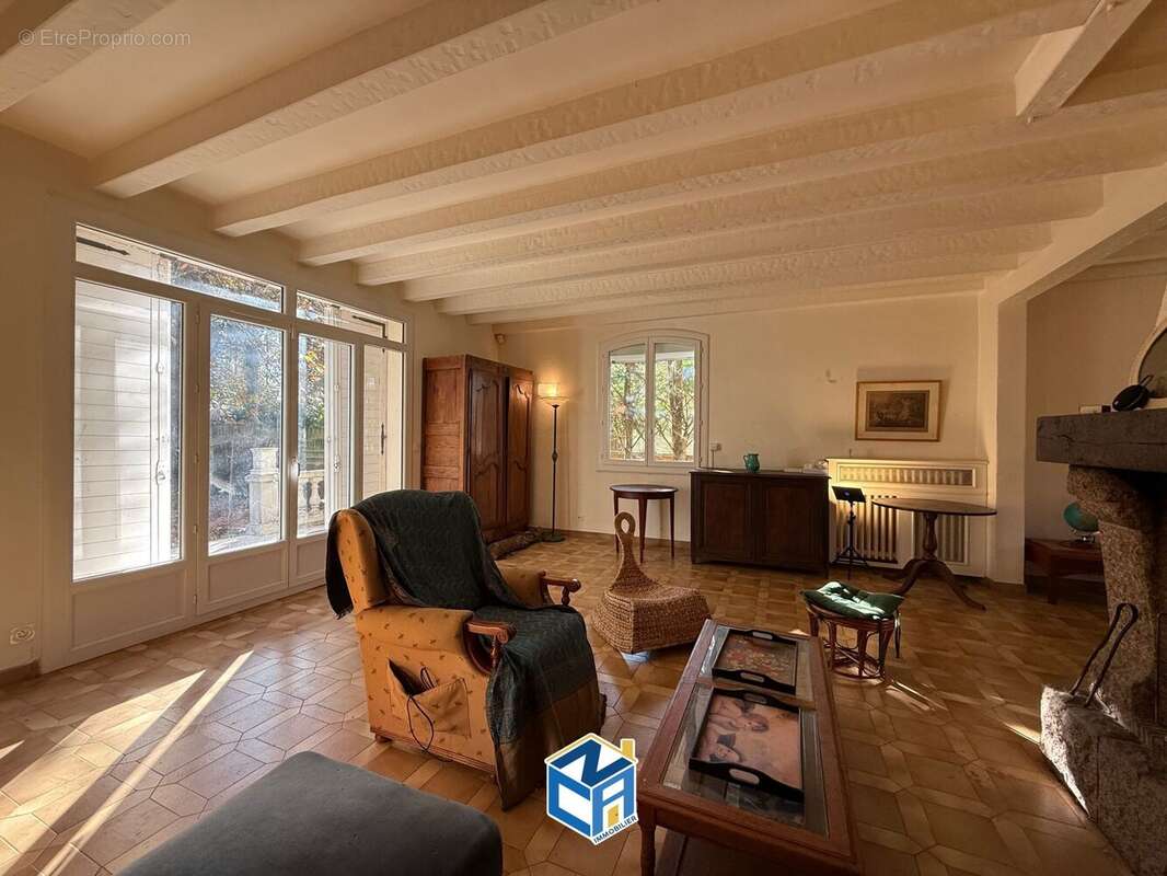 Maison à MONTBAZON