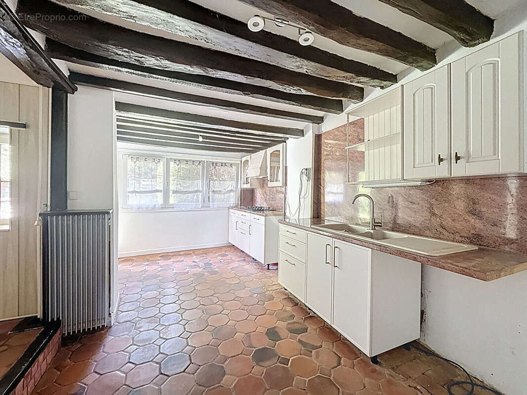 Saint Cyr sur Morin - Maison 3/4 chambres - garage et jardin de 449 m2 - photo 6