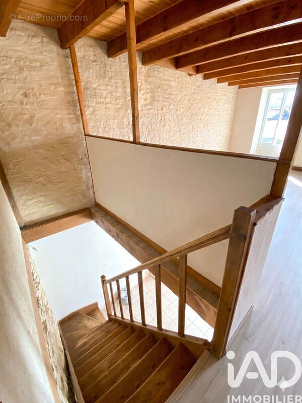Maison 144 m² à Sansais  - photo 8