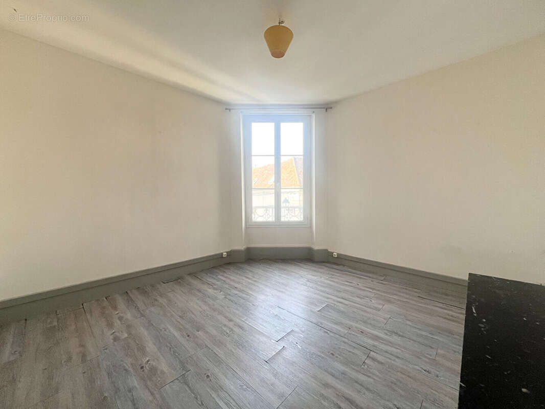 Appartement à BRIE-COMTE-ROBERT