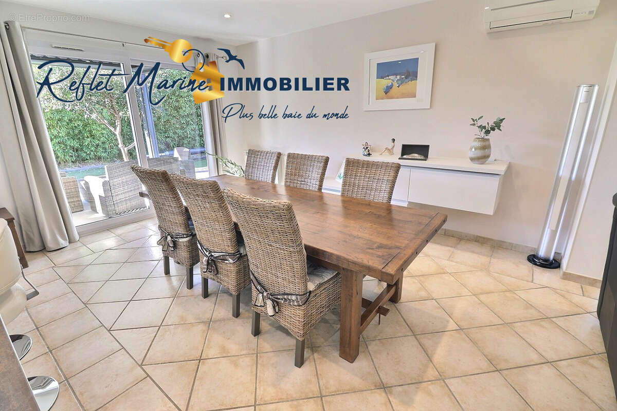 Maison à SAINT-CYR-SUR-MER