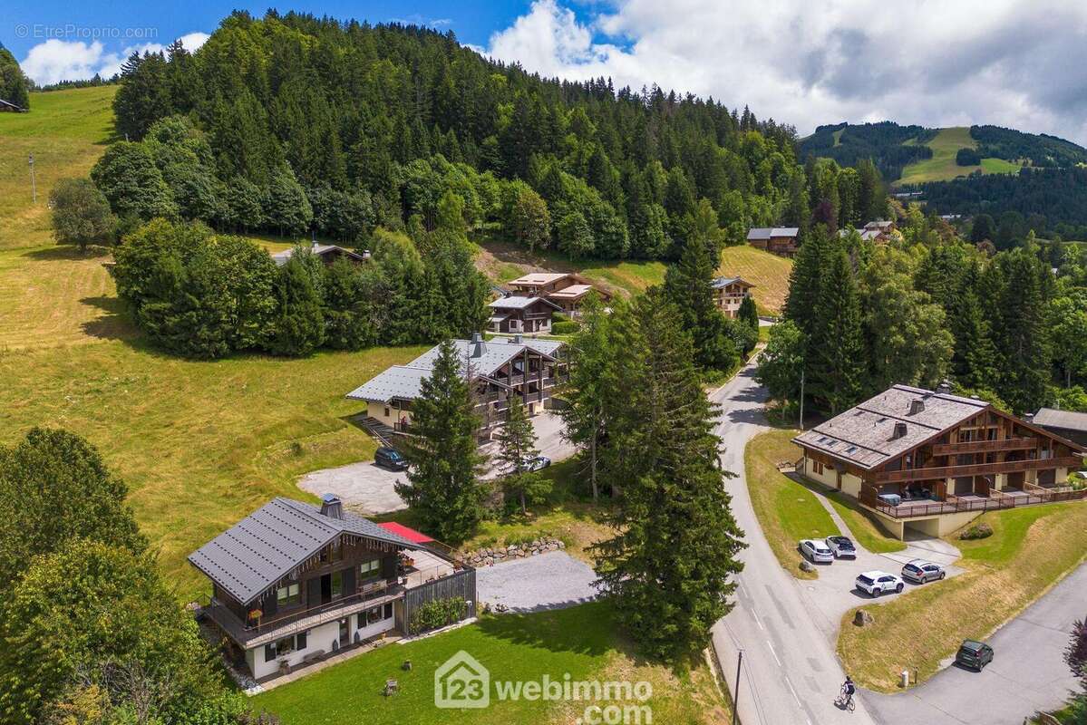 Niché au c½ur du Val d?Arly, à Notre-Dame-de-Bellecombe, ... - Maison à NOTRE-DAME-DE-BELLECOMBE