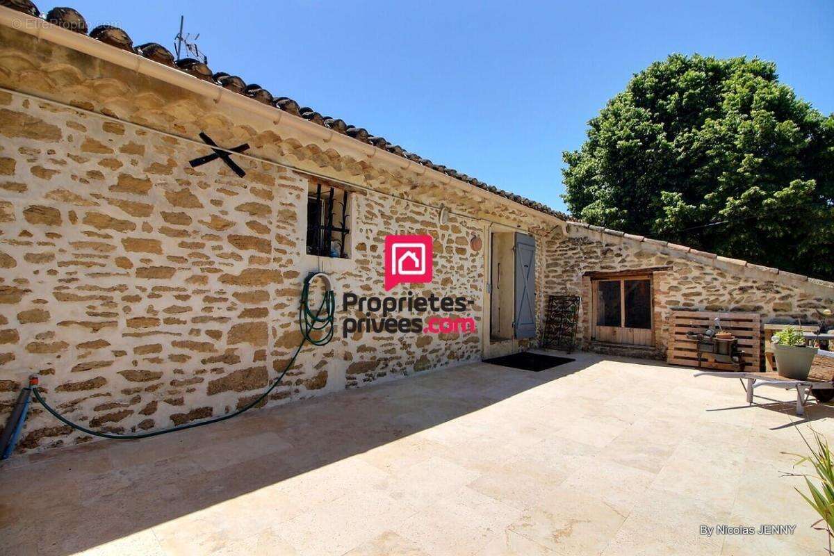 Maison à SUZE-LA-ROUSSE