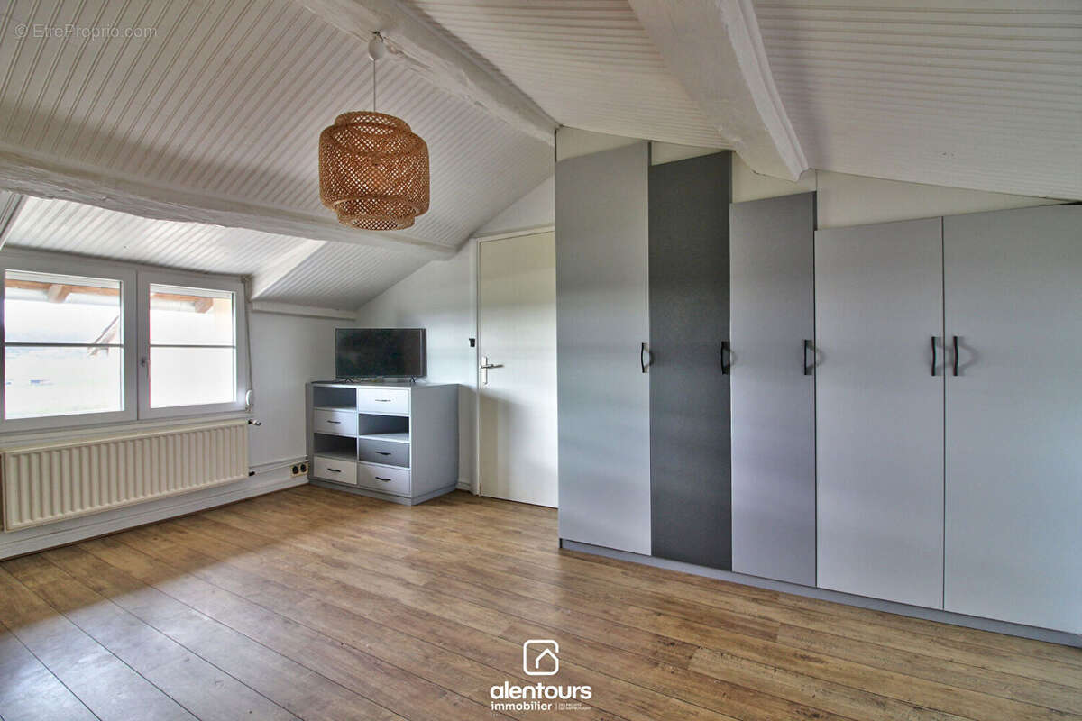 Maison à COLOMBEY-LES-BELLES