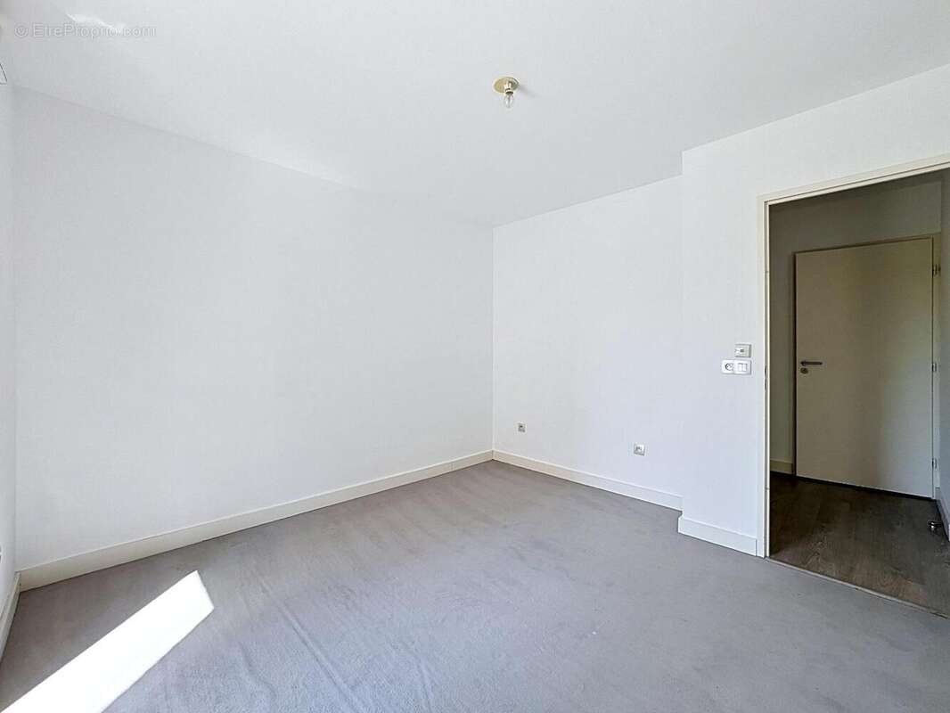  - Appartement à LILLE