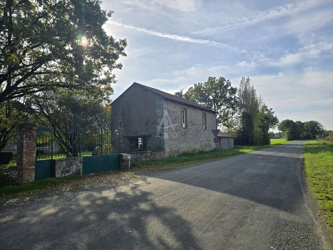 Maison à L'HERBERGEMENT