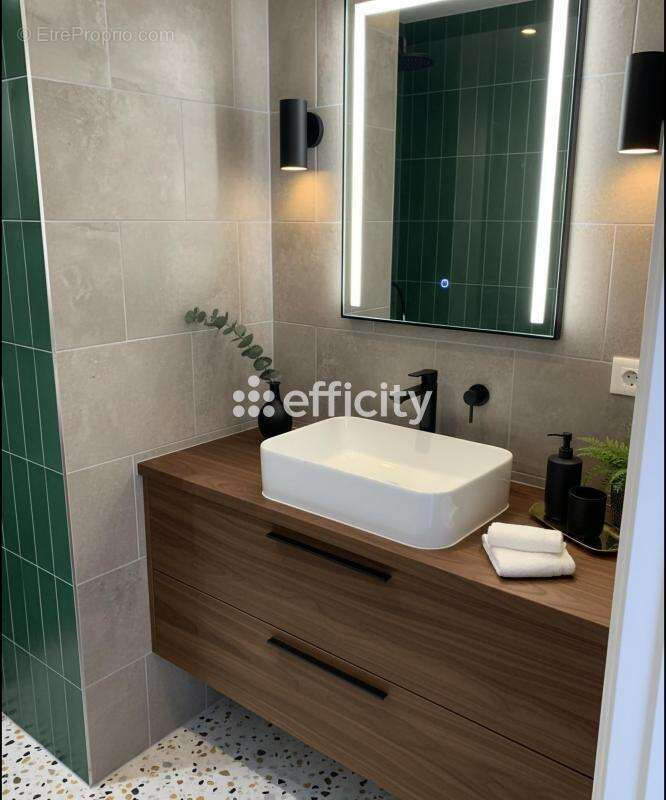 Appartement à GRIMAUD