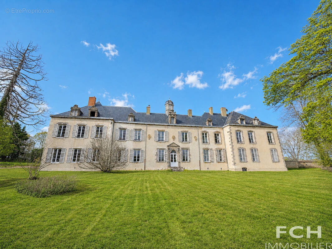 Maison à COGNAT-LYONNE