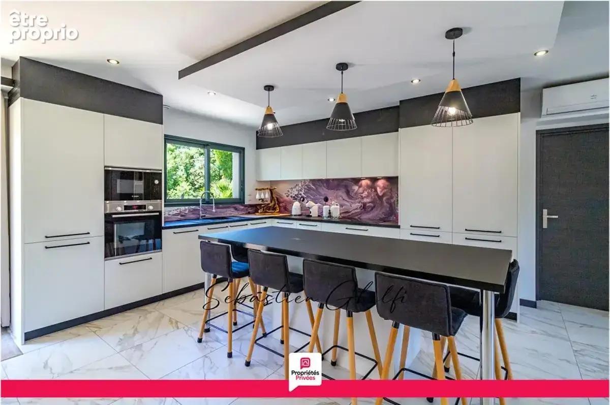 belle maison de plain-pied avec 3 chambres-cellier-grand garage-beau terrain - photo 8