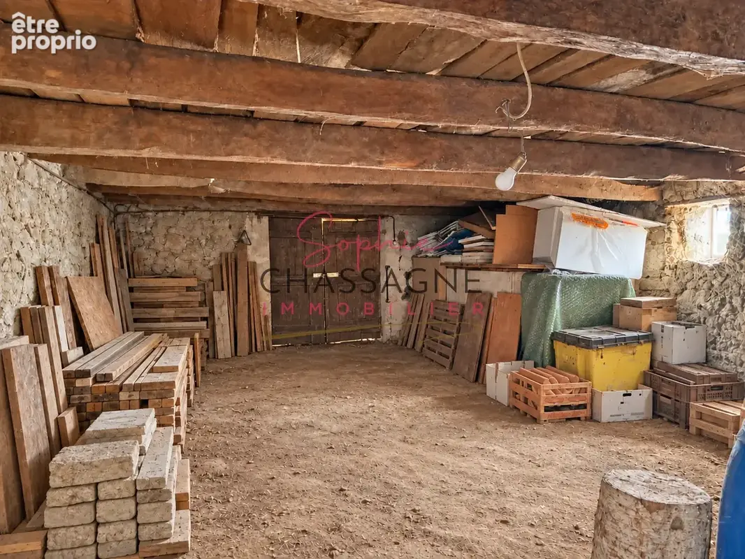 Maison en pierre avec deux logements et de nombreuses dépendances sur 274 m2 de terrain - photo 8