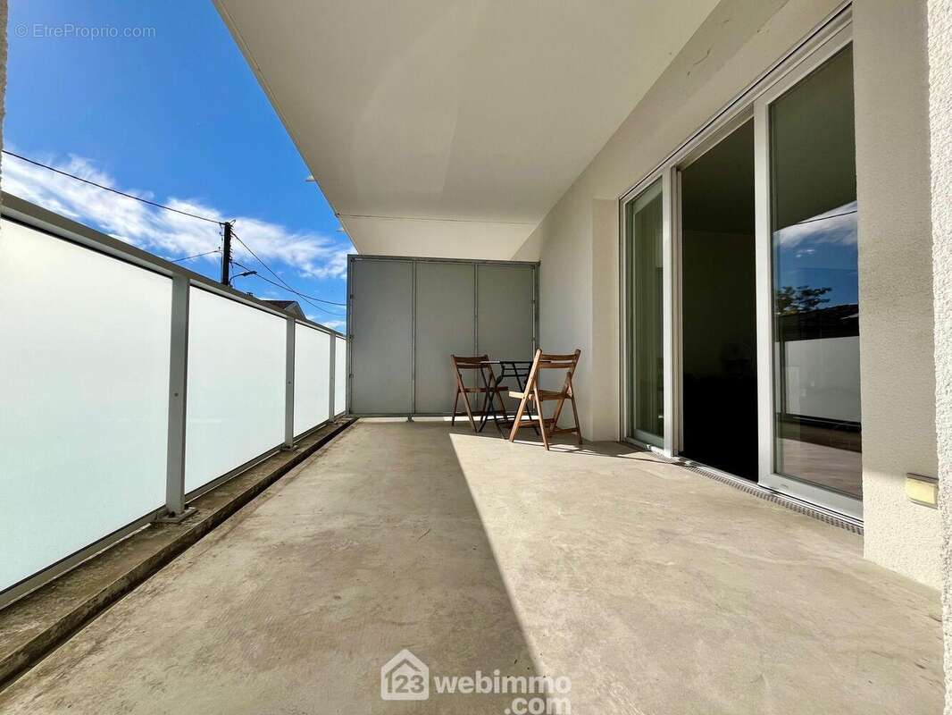 Appartement à VILLENAVE-D&#039;ORNON