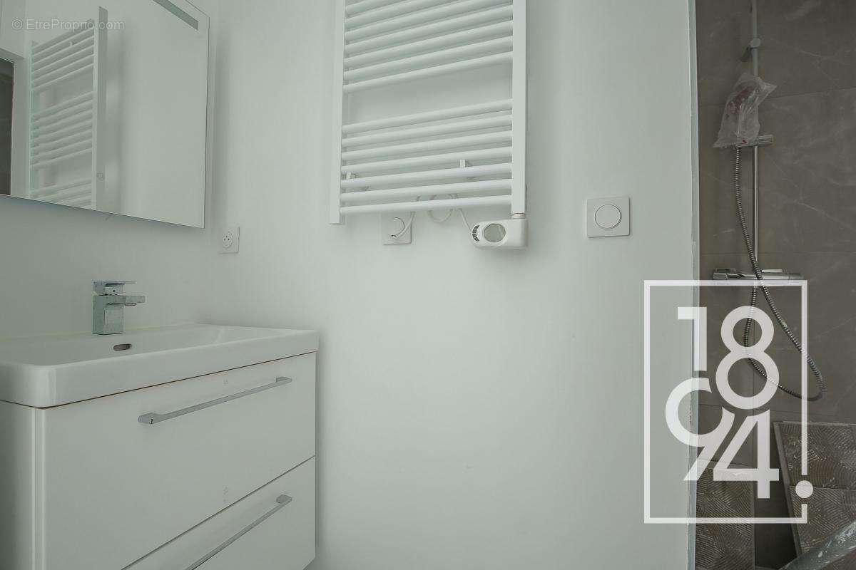 Appartement à MARSEILLE-3E